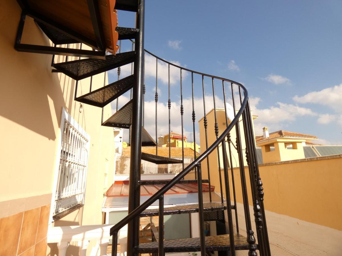 Top Floor Apartment Close To Beach Торре-де-Бенагальбон Экстерьер фото